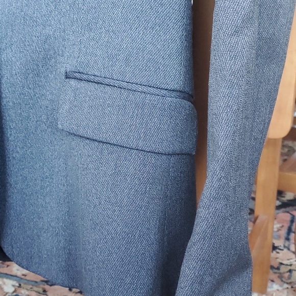 New Theory wool blue/ black suiting. Blazer & pant - Picture 5 of 12
